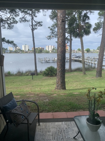 Beautiful Waterfront Condo