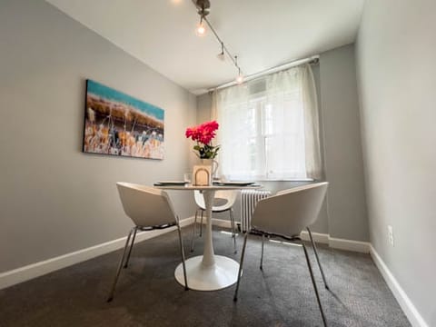 Entire Place 2Bed.1Bath