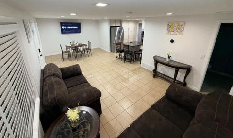 Experience elevated living in beautifully renovated & spacious home, fast access to any amenities. (id. 31729)