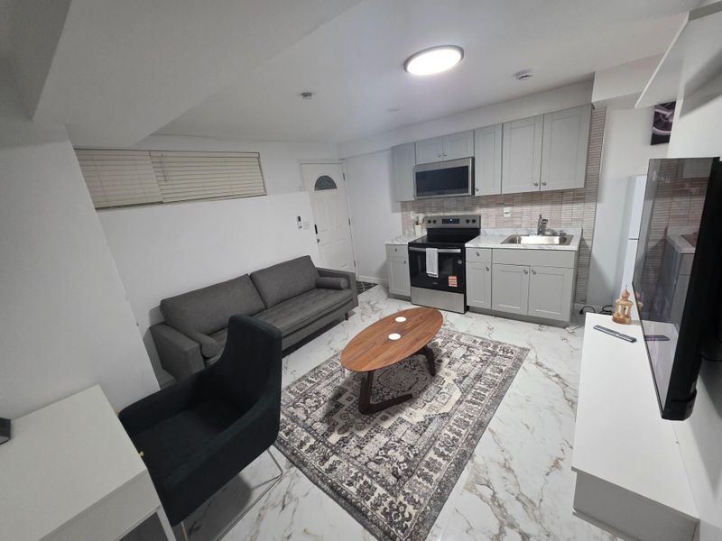 roommates in Undisclosed, Staten Island, NY 10303 Live in Mariners Harbor (id. 26207) - cirtru.com