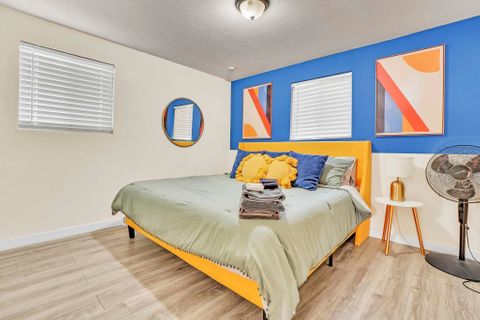 Homey & newly-renovated Denver House with Television (id. 12271)