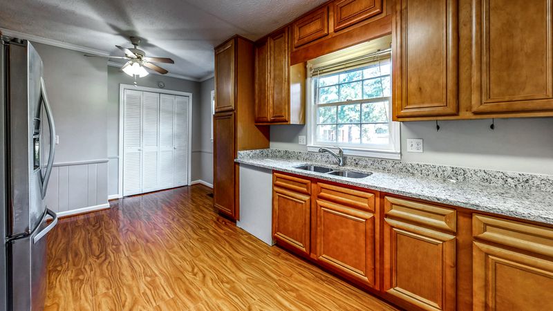 roommates in Undisclosed, Douglasville, GA 30135 Top Host Updated Shelby Forest ranch home w/ Large Fenced Yard (id. 876) - cirtru.com