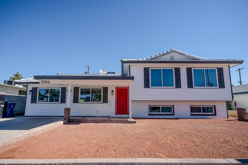 Newly-renovated & spacious Las Vegas House with Workspace (id. 8609)