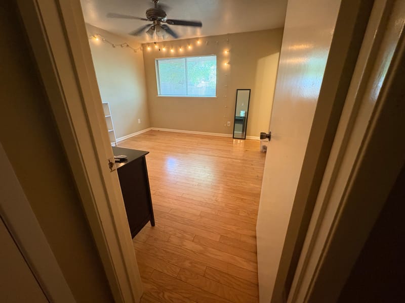 Private Room in 3Bed.2Bath