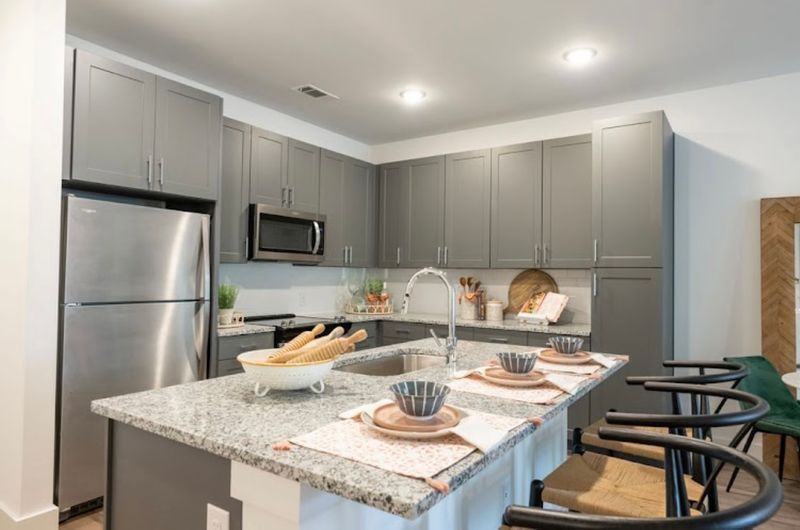 roommates in Charlotte Entire Place 2Bed.2Bath - cirtru.com