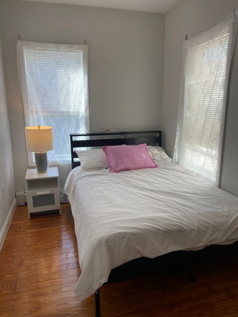 Private Room in 3Bed.1Bath