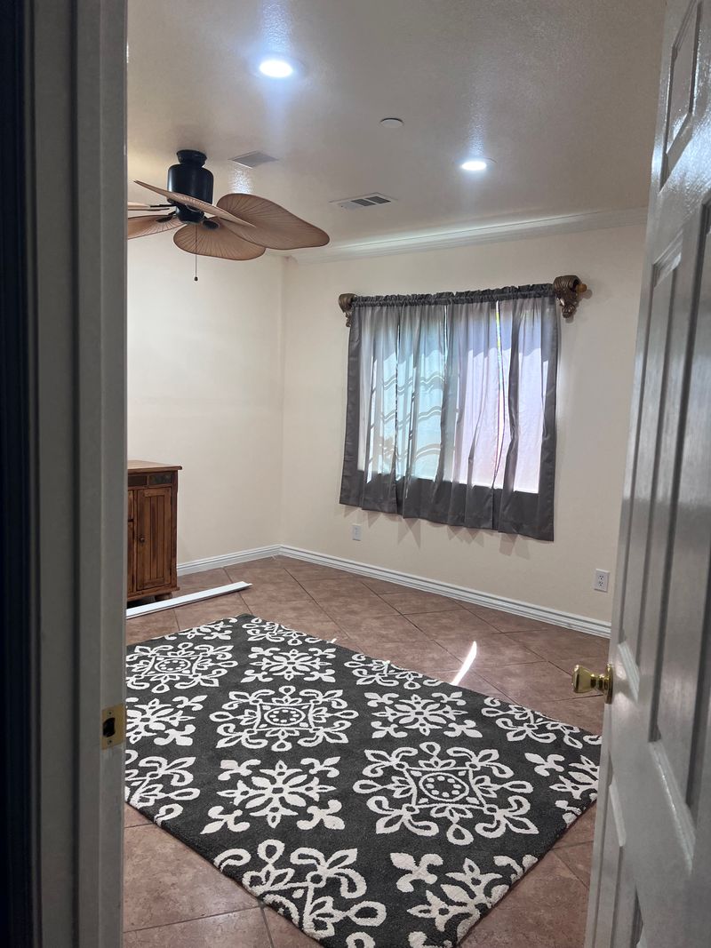 roommates in Santa Paula Private Room in 2Bed.1Bath - cirtru.com