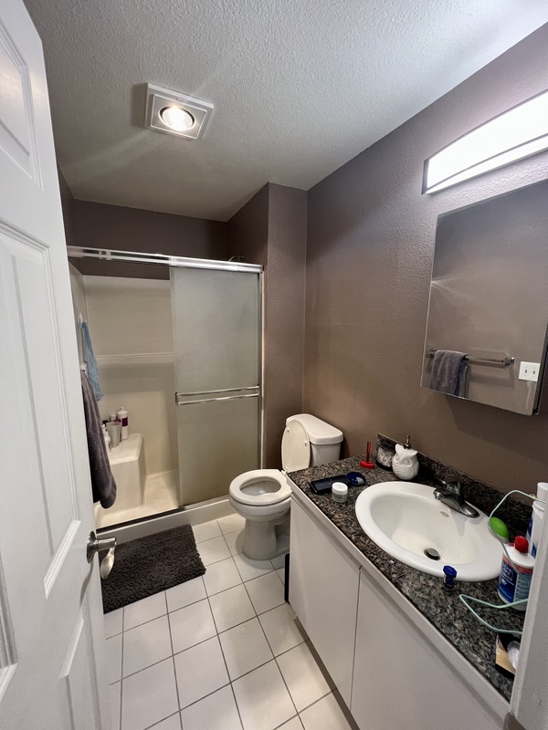 Private Room in 2Bed.2Bath