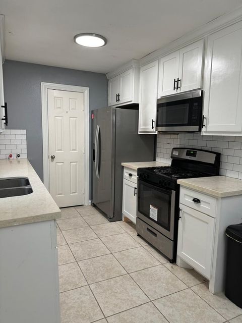 Greens Bayou Trail at Your Door | Tucked Inside a Quiet Residential Neighborhood Minutes from Ship Channel, Port & Refineries | Walk to Transit | Punch-Code Privacy | Patio | Fully Renovated (id. 8274)