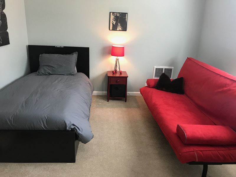 roommates in Mill Valley Private Room in 2Bed.2Bath - cirtru.com