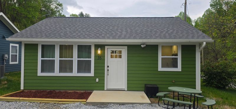 roommates in Bryson City Entire Place 2Bed.1Bath - cirtru.com