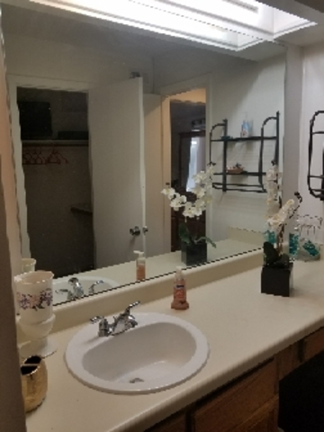 roommates in San Antonio Master suite available - cirtru.com