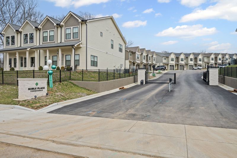 roommates in Nashville Entire Place 3Bed.3.5Bath - cirtru.com
