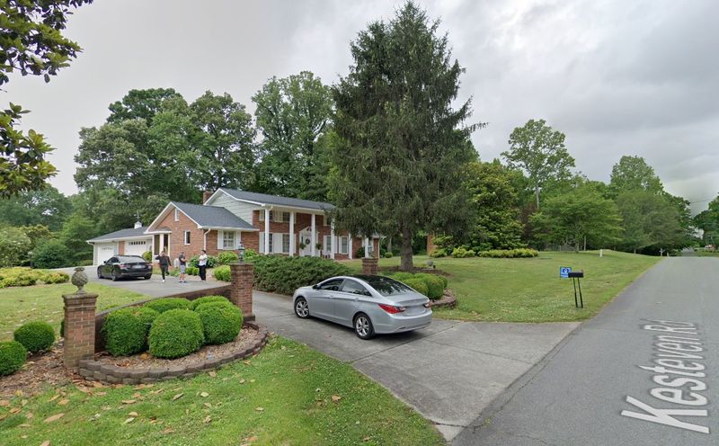 roommates in Winston-Salem Private Room in 3Bed.3Bath - cirtru.com
