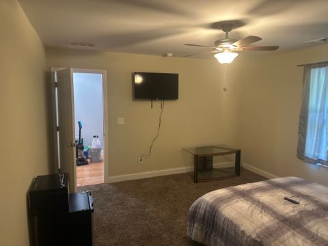 Shared Room in 2Bed.1Bath