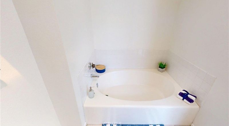 roommates in Moreno Valley Private Room in 4Bed.3Bath - cirtru.com