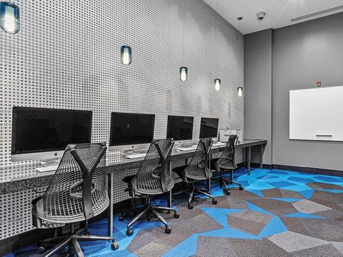 Private Room in 2Bed.1Bath