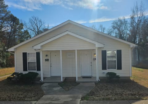 Entire Place 2Bed.1Bath