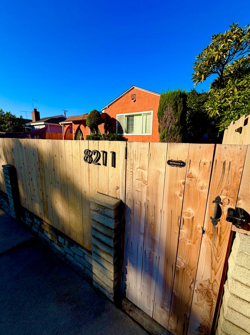 roommates in Panorama City Room3Bed.1.5Bath - cirtru.com