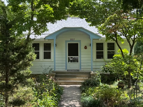 Entire Place 2Bed.1Bath