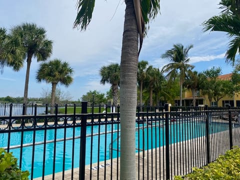 Entire Place 2Bed.2.5Bath