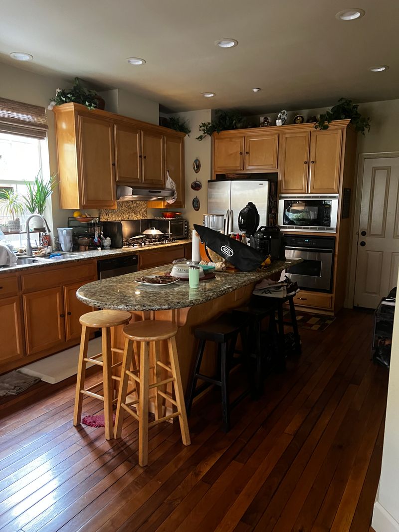 roommates in San Bruno Private Room in 1Bed.1Bath - cirtru.com