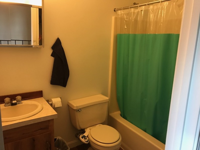 roommates in Nashua $625 - Room on rent at exit 8 - cirtru.com