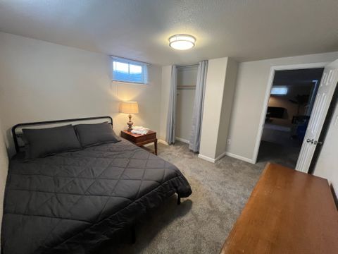 Private Room in 3Bed.1Bath