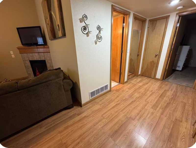 roommates in Lawrence Entire Place 2Bed.1Bath - cirtru.com