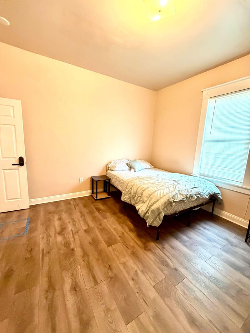 Live in Dorchester (id. 41488)