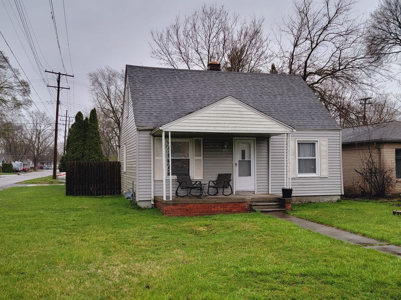roommates in Redford Charter Township Room2Bed.1Bath - cirtru.com
