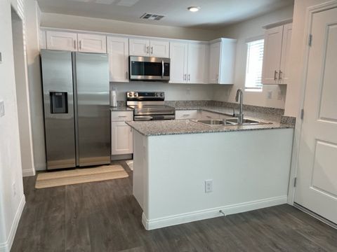 Shared Room in 3Bed.2Bath