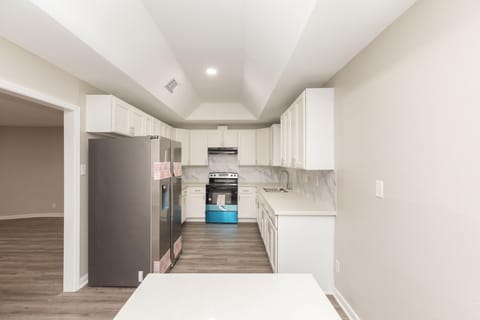 roommates in Undisclosed, Houston, TX 77045 Beautiful, All-Inclusive Rooms Near Almeda & Orem – Fully Furnished, Fast WiFi, Move-In Ready! (id. 4841) - cirtru.com