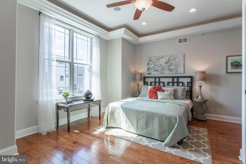 Private Room in 3Bed.3Bath