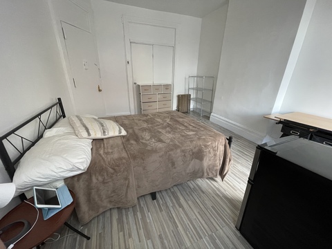 Private Room in 3Bed.1Bath