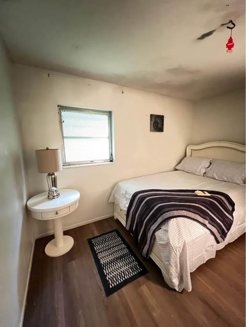 Room1Bed.1Bath