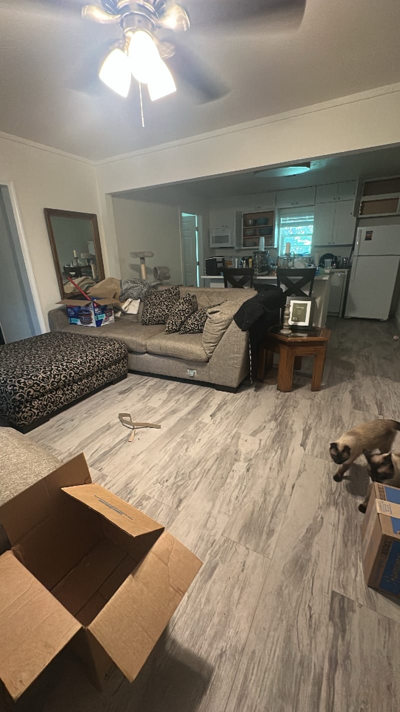 Private Room in 3Bed.1Bath