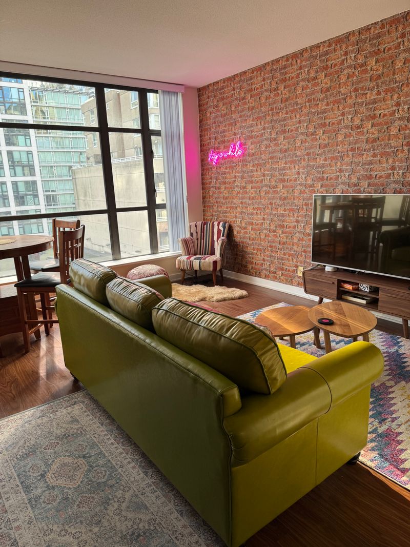 roommates in Vancouver Entire Place 1Bed.1Bath - cirtru.com