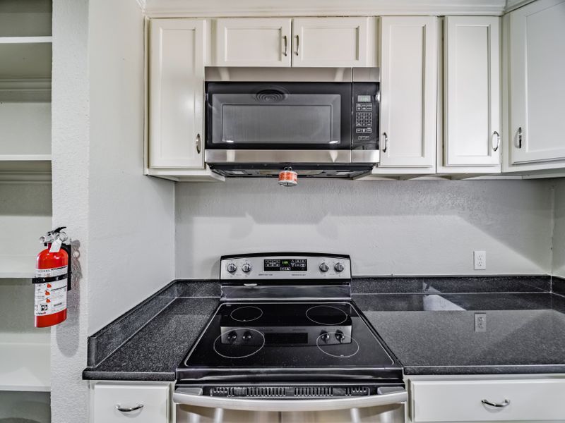 roommates in Undisclosed, Haltom City, TX 76117 SuperHost Home with Awesome Deck & Great Outdoor Living in Fort Worth (id. 923) - cirtru.com