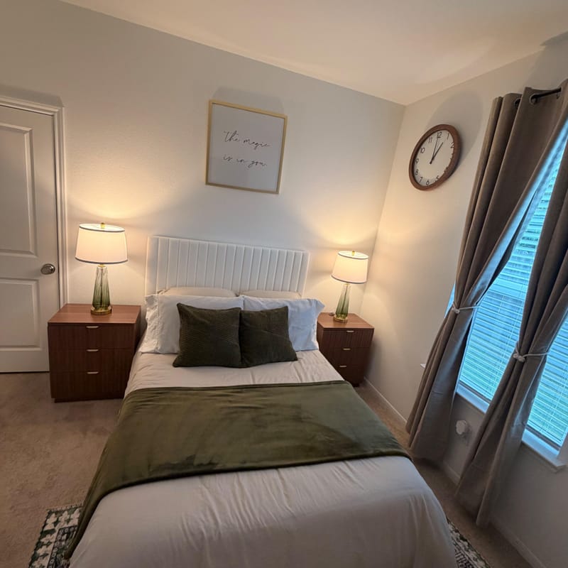 Spacious Home | Private Bath | Near Medical Center & Downtown (id. 38142)