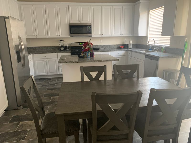 roommates in Victorville Room4Bed.2Bath - cirtru.com