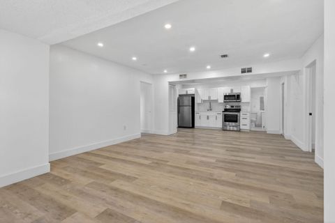 Homey & Spacious Room in Central Miami (id. 15068)