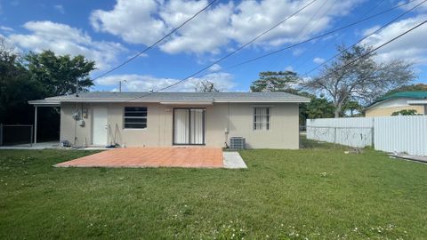 Shared Room in 3Bed.2Bath