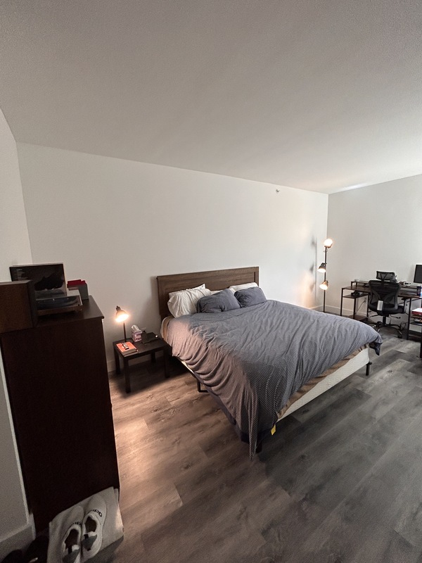 Private Room in 3Bed.2Bath