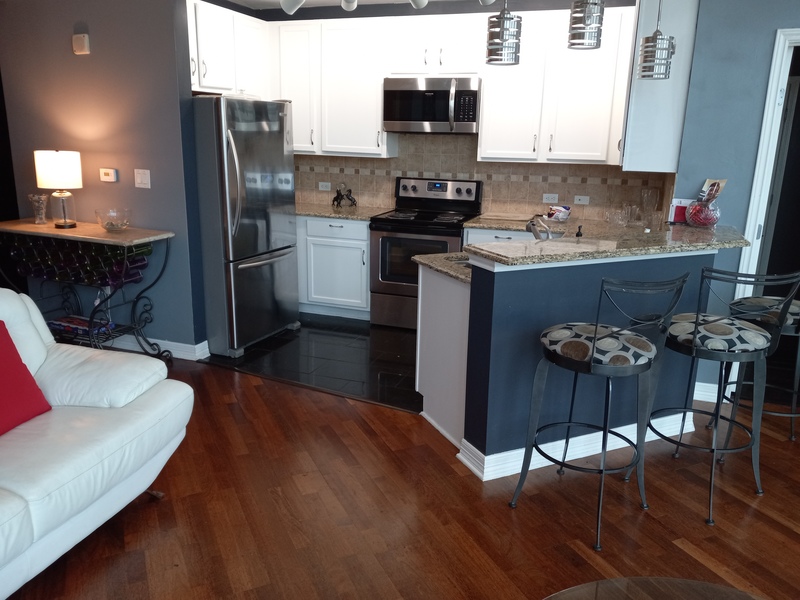 Private Room in luxury 2Bed.3Bath