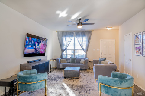 Entire Place 4Bed.3Bath