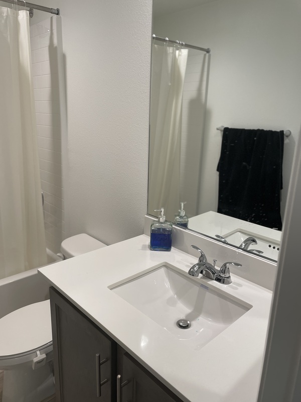 roommates in Lake Elsinore Private Room in 4Bed.3Bath - cirtru.com
