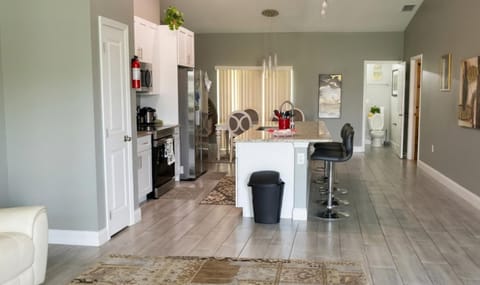 roommates in Undisclosed, Poinciana, FL 34758 Private Room in Quiet Poinciana Home — Utilities, WIFI included, Near US-192 (id. 39984) - cirtru.com