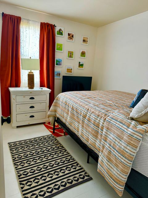 Stylish Comfortable Room (id. 24301)