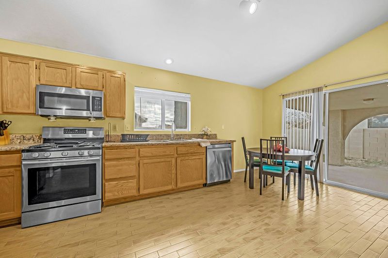 roommates in Undisclosed, North Las Vegas, NV 89031 Don't Miss Out! Beautiful Rooms In North Las Vegas Now Available. (id. 6917) - cirtru.com